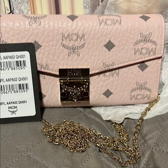 NWT’s …. MCM Pink Monogram Clutch/Wallet with Chain - Picture 6 of 7